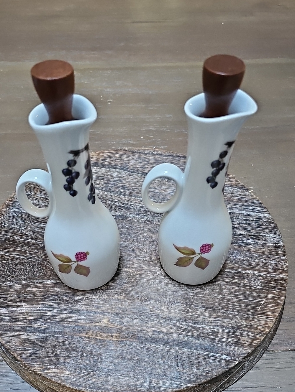 Royal Worcester Evesham Oil And Vinegar Set